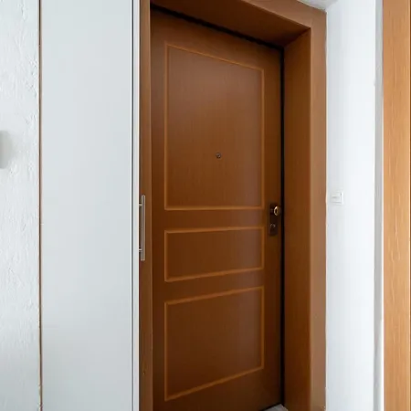 Penthouse Daphne * Athens